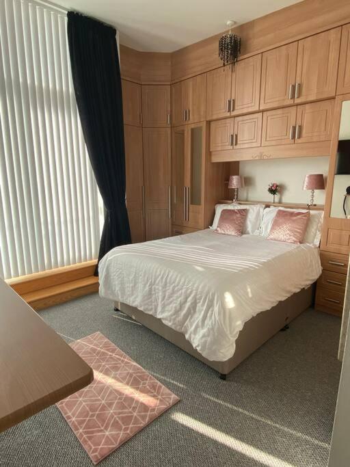 3 Bedroom Penthouse Apartment In Larne Esterno foto